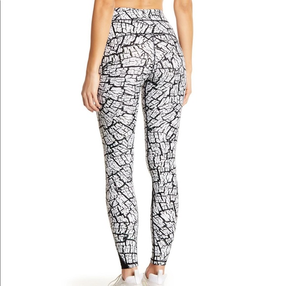 HPE Activewear Pants - HPE Oak X Python Print Leggings
